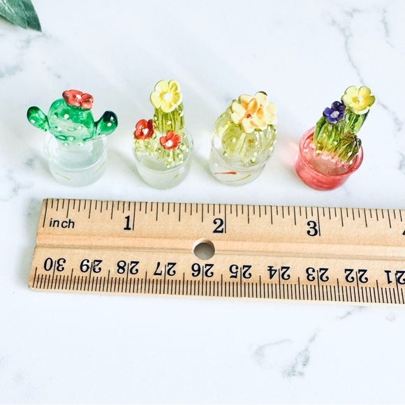 Adorable Mini Cactus Acrylic Painted Potted Succulents Home Decor Ornaments - Picture 6 of 8